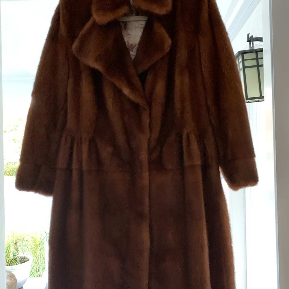 Fur Coat/ Jacket - Picture 8 of 8